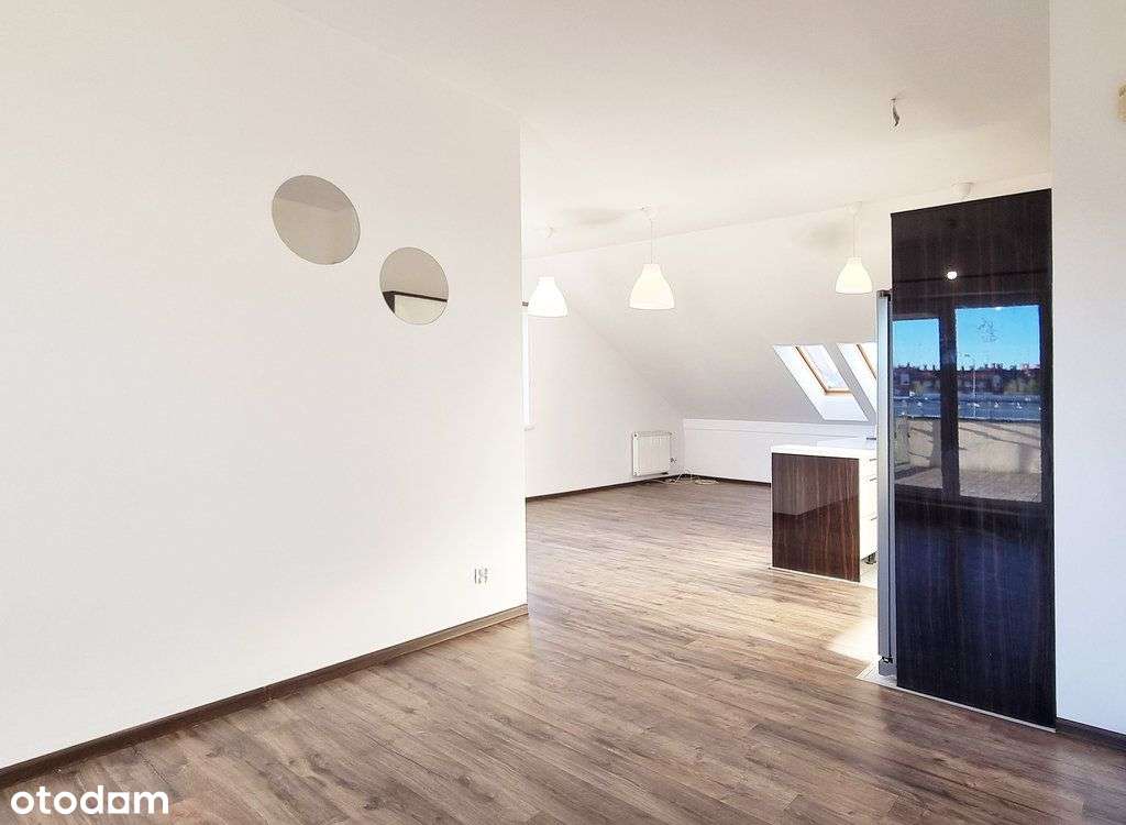 Jednopoziomowe z tarasem, komórką oraz halą-3