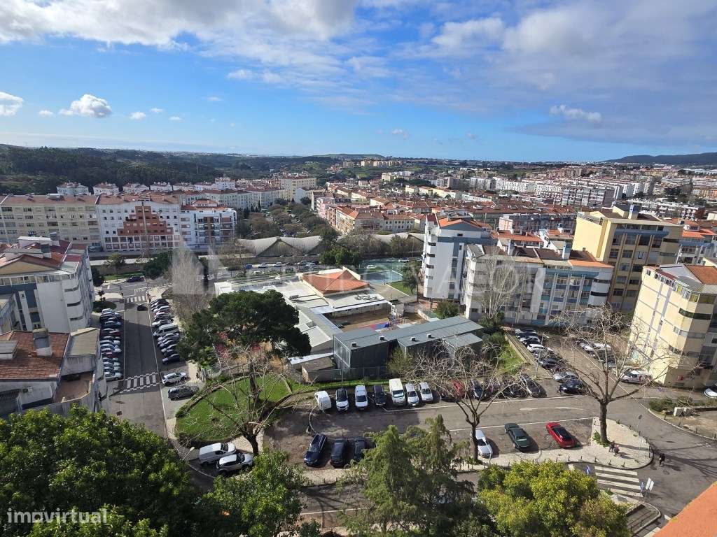 Apartamento T2 na Rinchoa (Rio de Mouro)-5