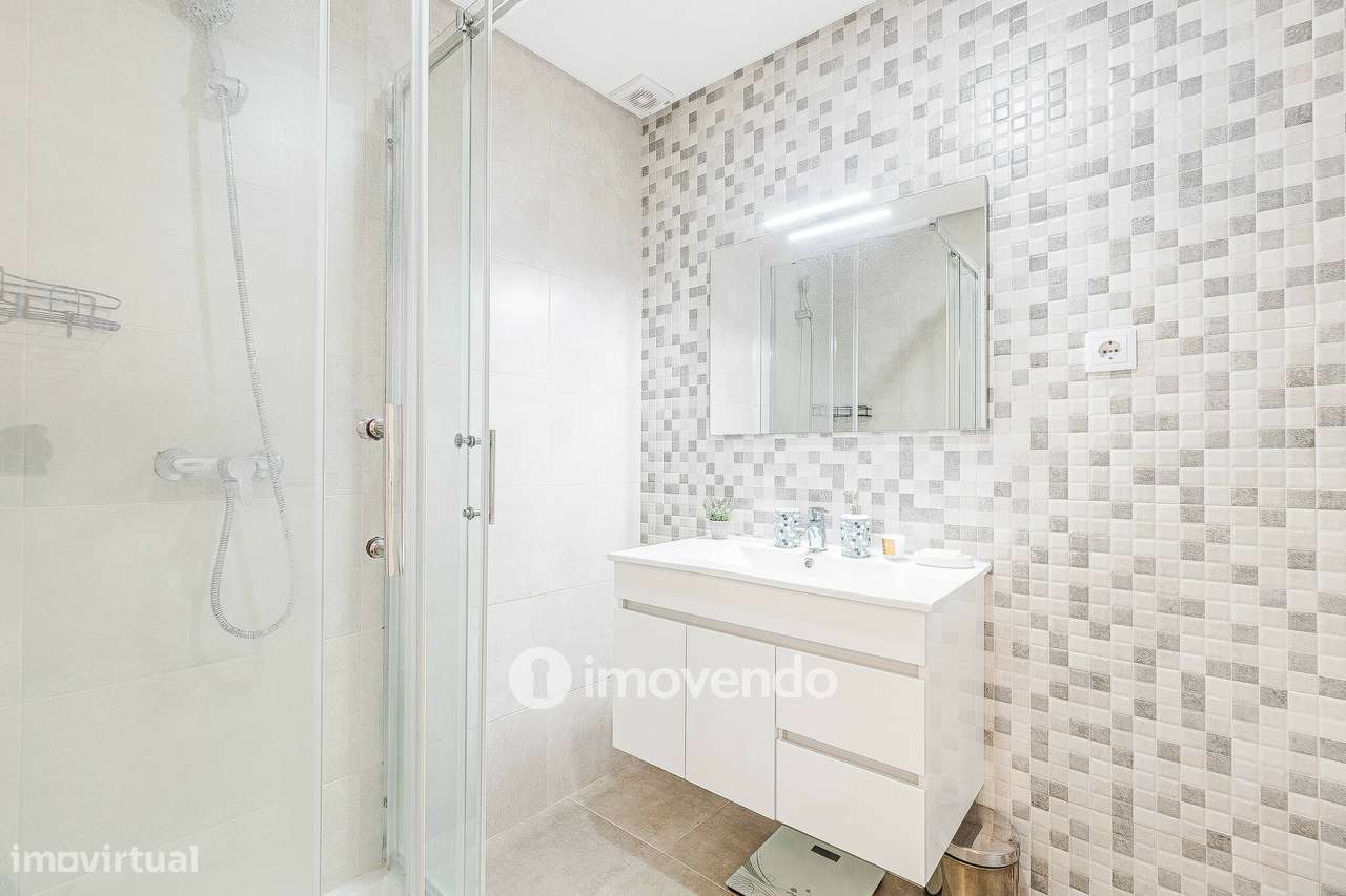 Apartamento T2, com áreas amplas e varanda, na Póvoa de Santa Iria-22