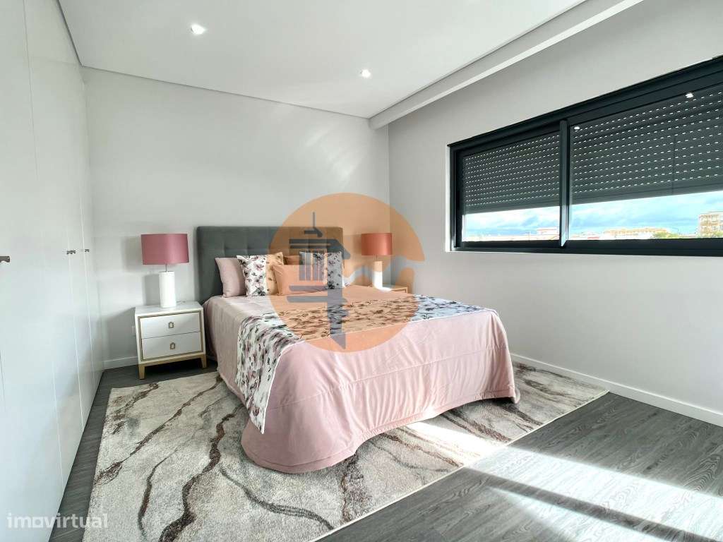 Apartamento T3, novo, em Condomínio com Piscina e jardim!!! - Grande imagem: 4/34