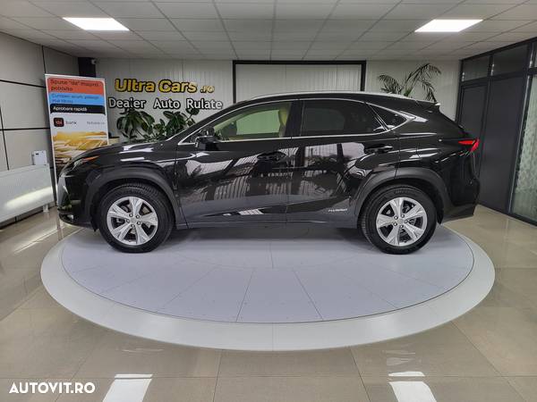 Lexus Seria NX 300h AWD Luxury - 3