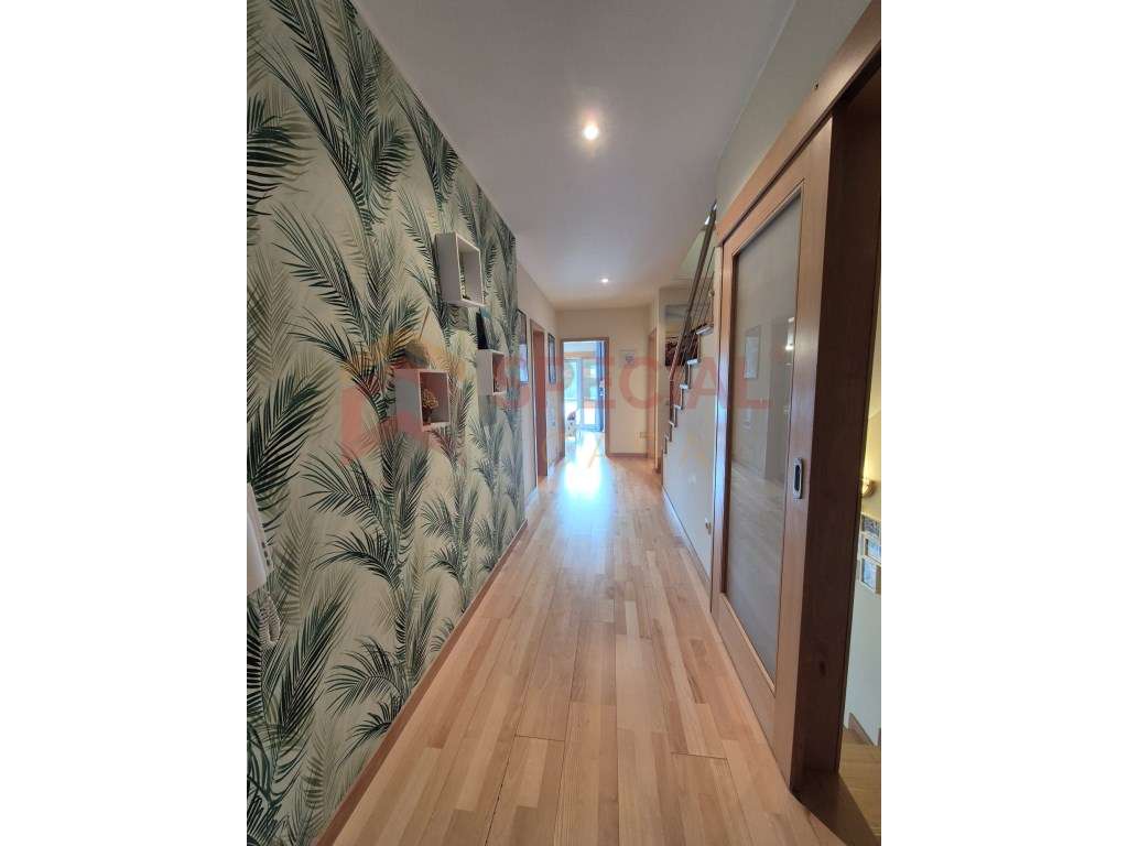 Moradia V3+1 em Zona Premium de Penafiel - Grande imagem: 4/20