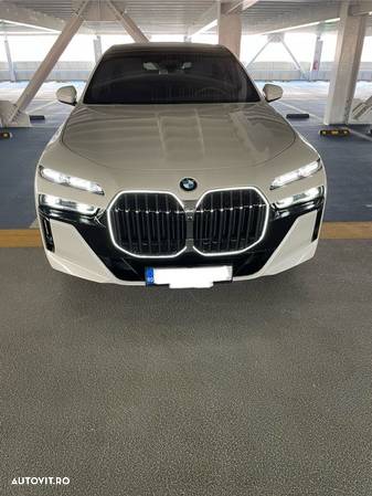 BMW Seria 7 740d xDrive MHEV - 25