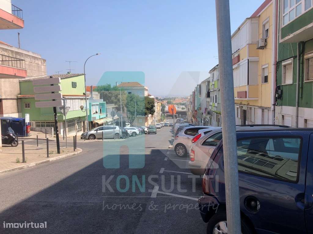 Restaurante/habitação -Damaia-11