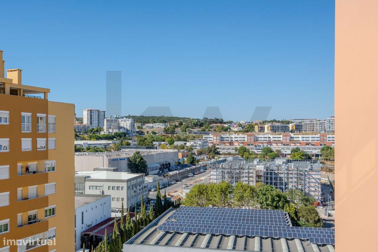 Apartamento T2 com Varanda, Arrecadação e Estacionamento para 2 Viatur - Grande imagem: 5/31