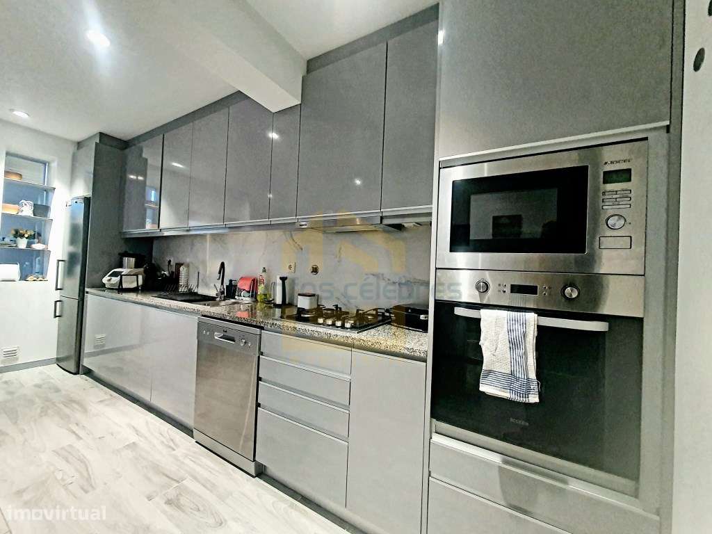 Andar moradia t2 rés do chão com Anexo (estúdio)e espaço exterior e... - Grande imagem: 4/29