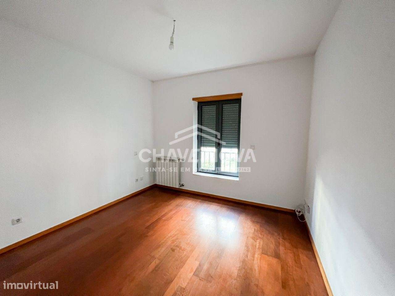 T2 C/ Lugar de Garagem e Arrumos em Oliveira do Douro - Grande imagem: 4/14