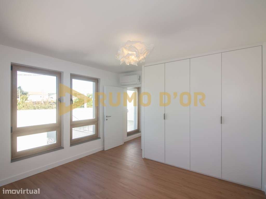 Moradia T3 em Freixial do Meio-17