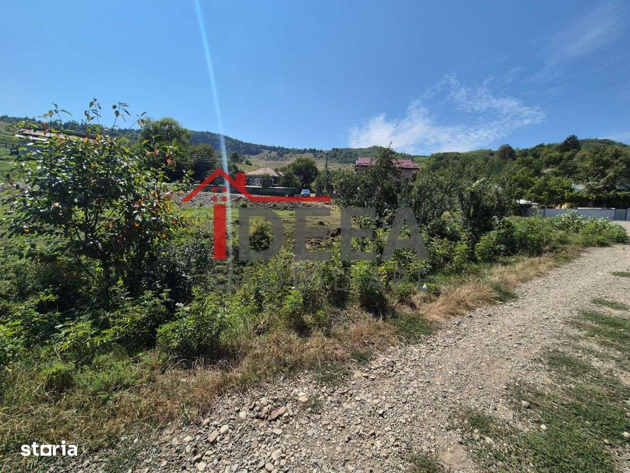 Teren intravilan 1242 mp, situat la asfalt in com Garcina, jud Neamt﻿ - Imagine principală: 5/5