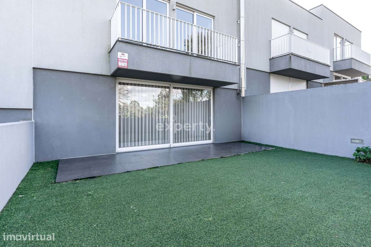 Moradia T3 geminada em V. N. de Famalicão, Braga-5