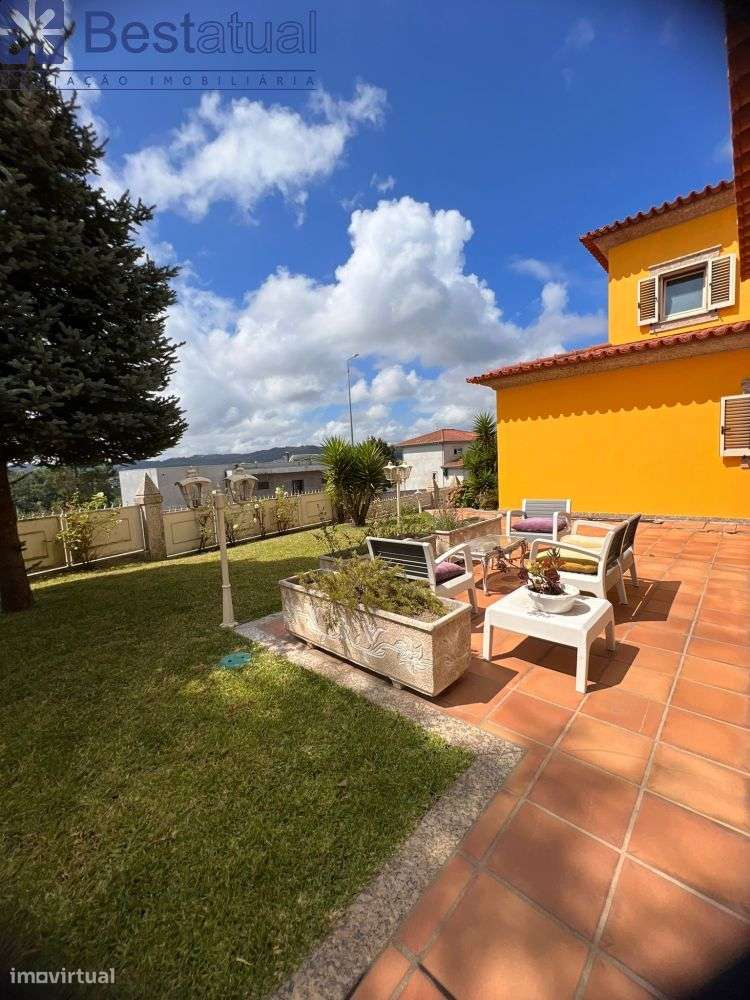 Moradia T4 - 4 Suites - Possib. Permuta - Ribeirão-17