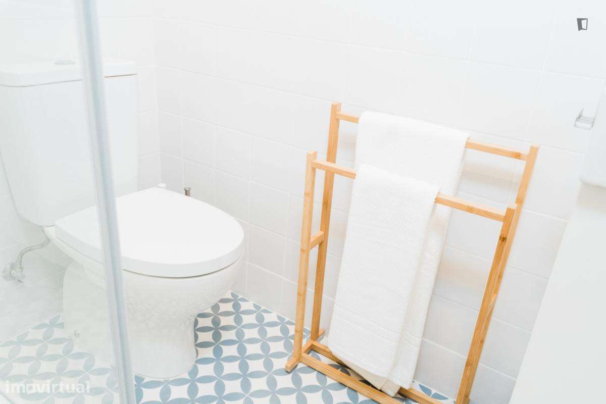 Quarto - localizado em Cedofeita Porto - Grande imagem: 4/39