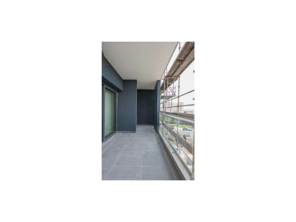 T2 Novo a Estrear com Terraço de 110 m² e Vista Deslumbrante - Grande imagem: 4/15