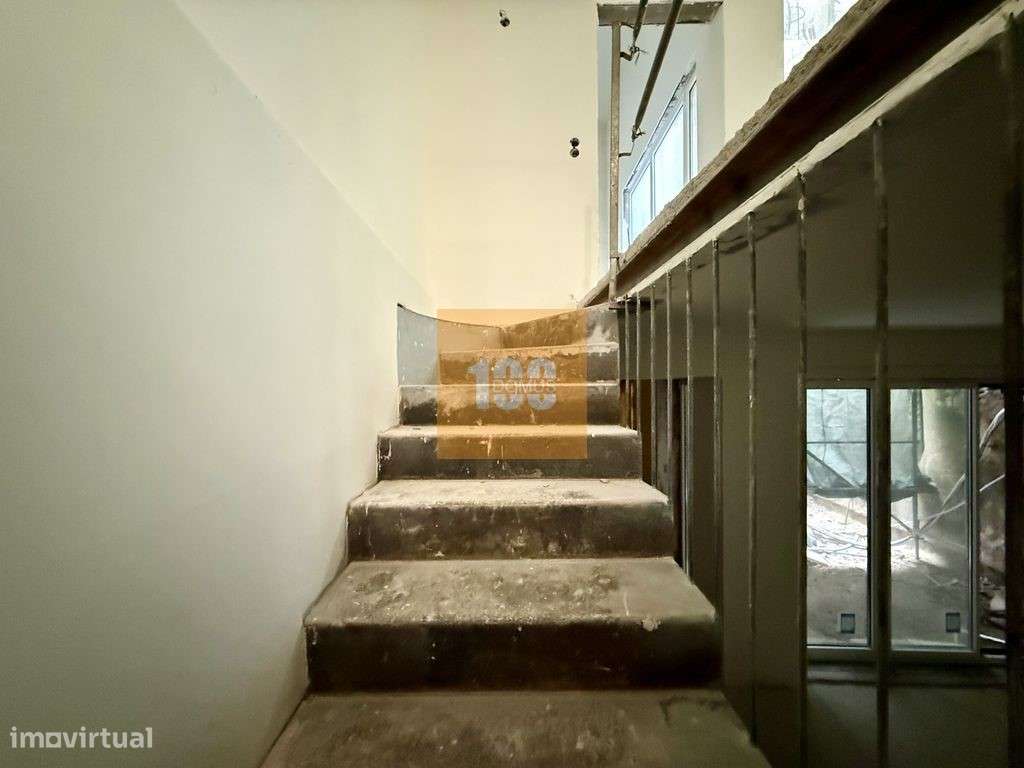 T2 duplex novo com jardim aos Aliados - Grande imagem: 5/22