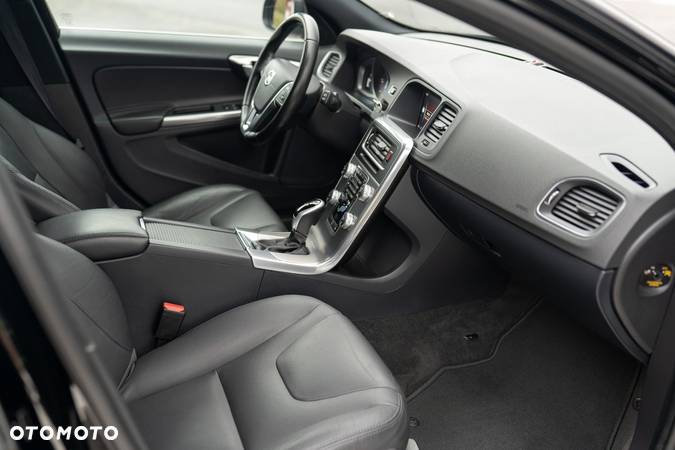 Volvo V60 D4 Geartronic Inscription - 17