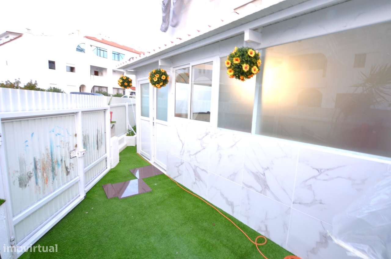 Apartamento T0 + 3 remodelado para arrendar ao ano - Grande imagem: 4/18