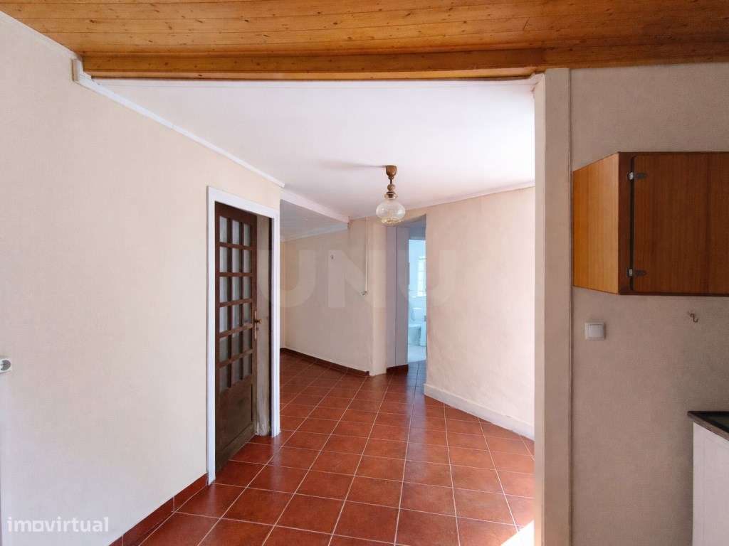 Muito Mais do Que Parece: Casa com traça tipicamente beirã. T1 com ...-10