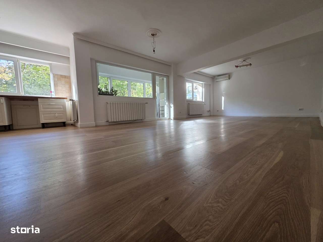 Apartament de vanzare   Herastrau   . Prima Linie la Parcul Herastrau - Imagine principală: 4/20