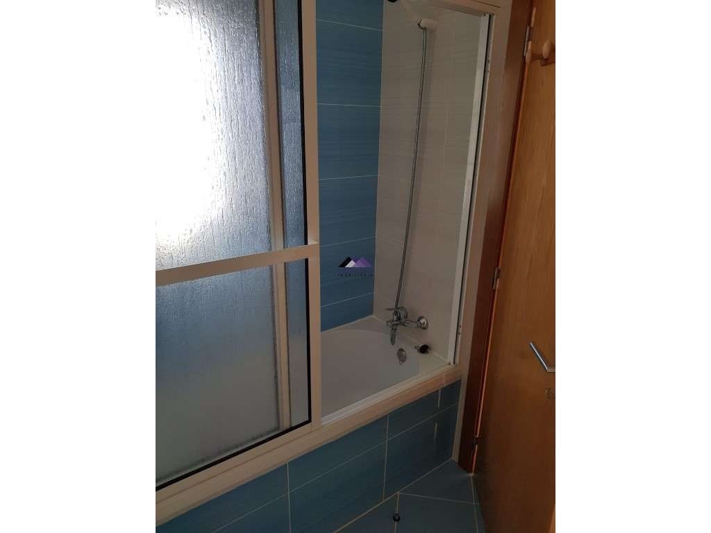 Moradia T3+1 com Estacionamento, Logradouro e Sótão-33