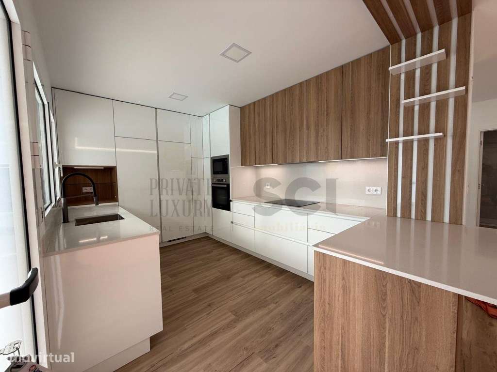 Moradia T4 Isolada Vale Figueira Sobreda Lote 388 m2 Piscina - Grande imagem: 5/27