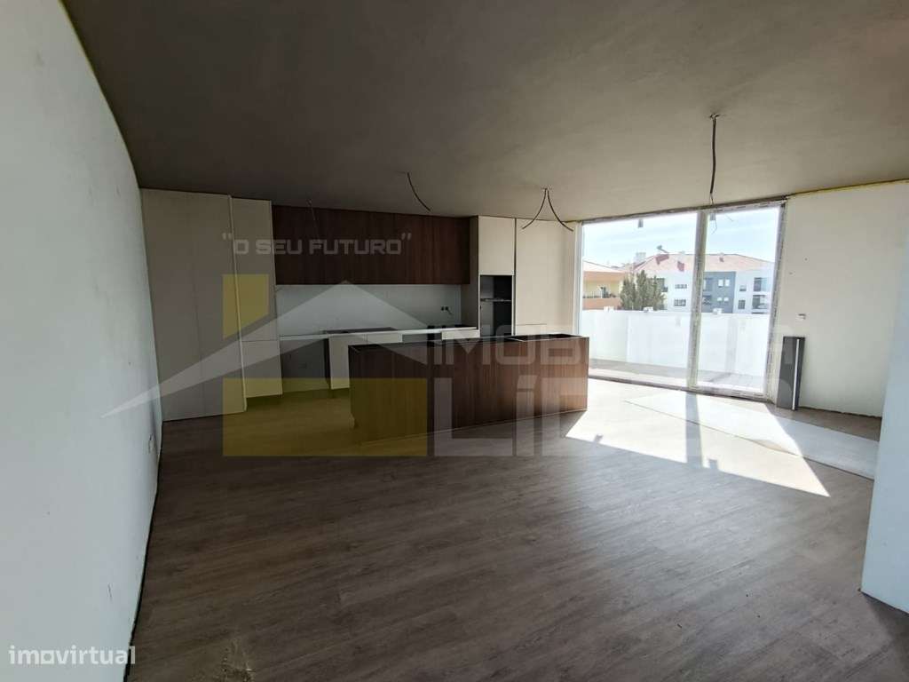 T4 penthouse duplex na Lourinha-16