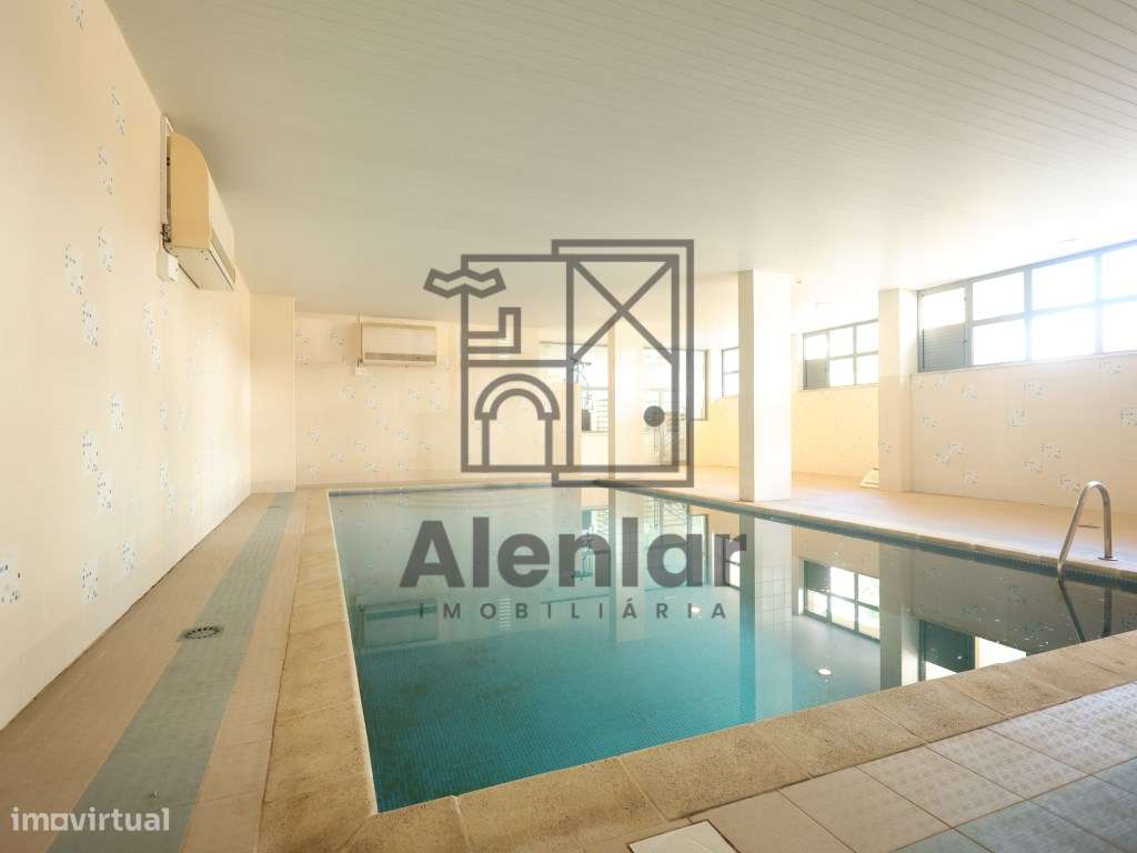 T2 no Carregado - Condominio Fechado-27