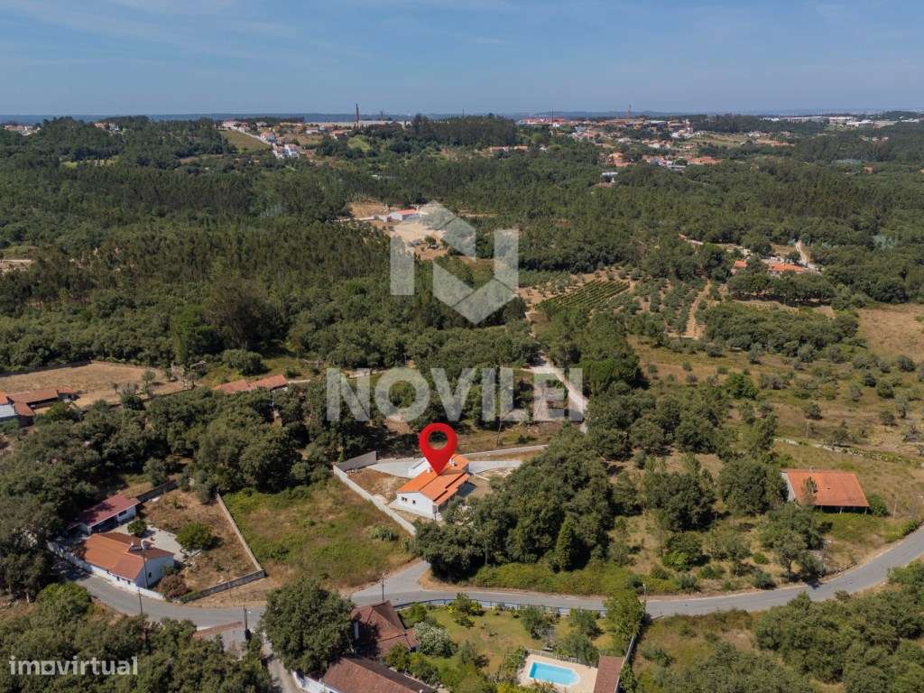 Moradia Isolada Térrea, renovada, 1500m2 de terreno murados-30
