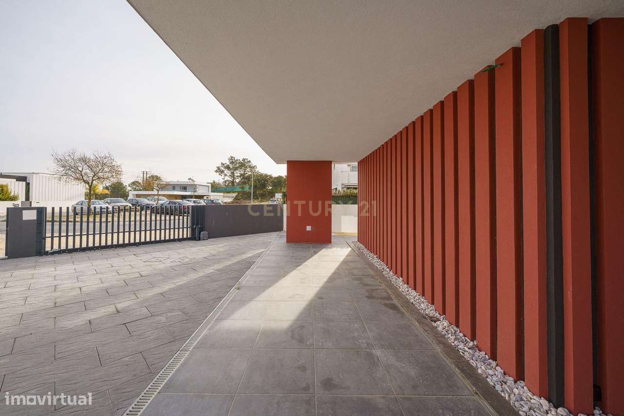 Moradia T3 Térrea a estrear com piscina e vista Serra-Setúbal-15
