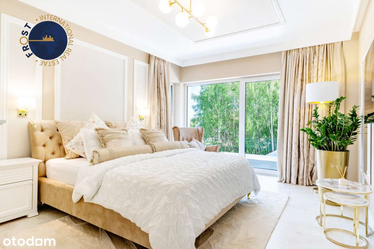 Luksusowa nowoczesna willa  z wewnętrznym basenem-9