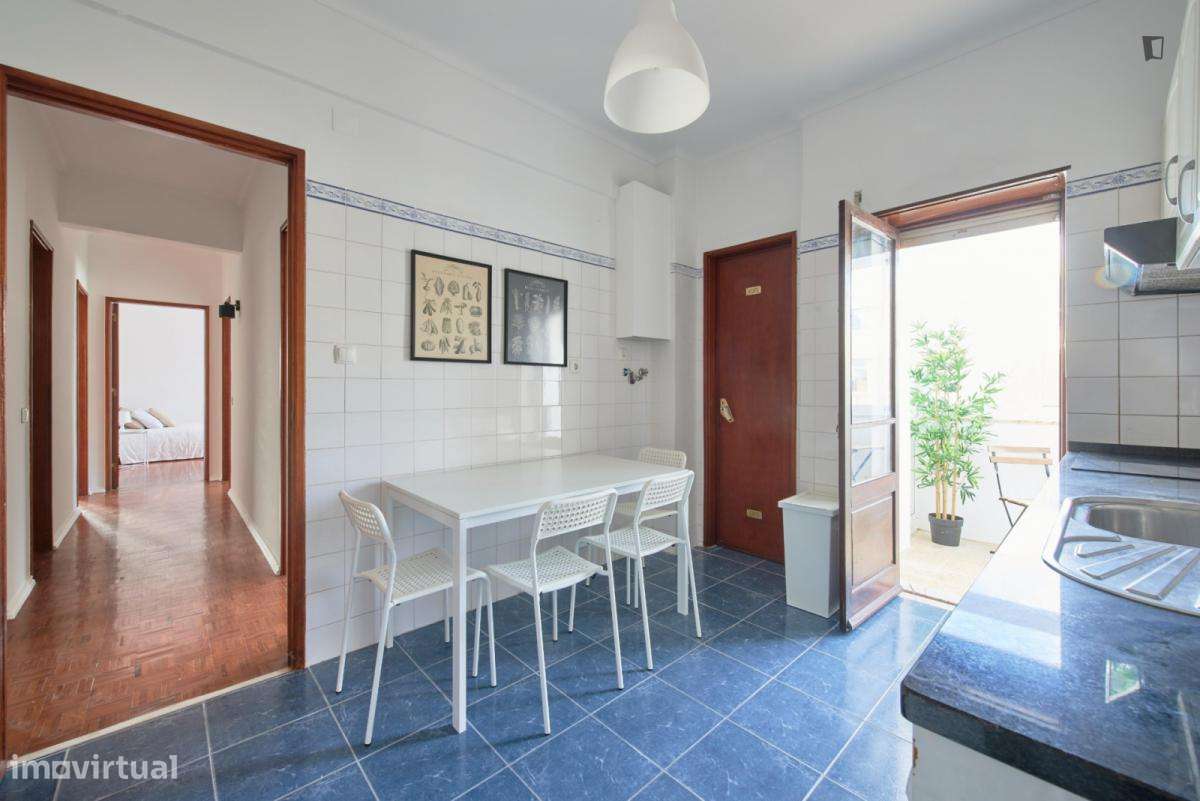 Quarto - localizado em Almada Lisbon - Grande imagem: 3/60