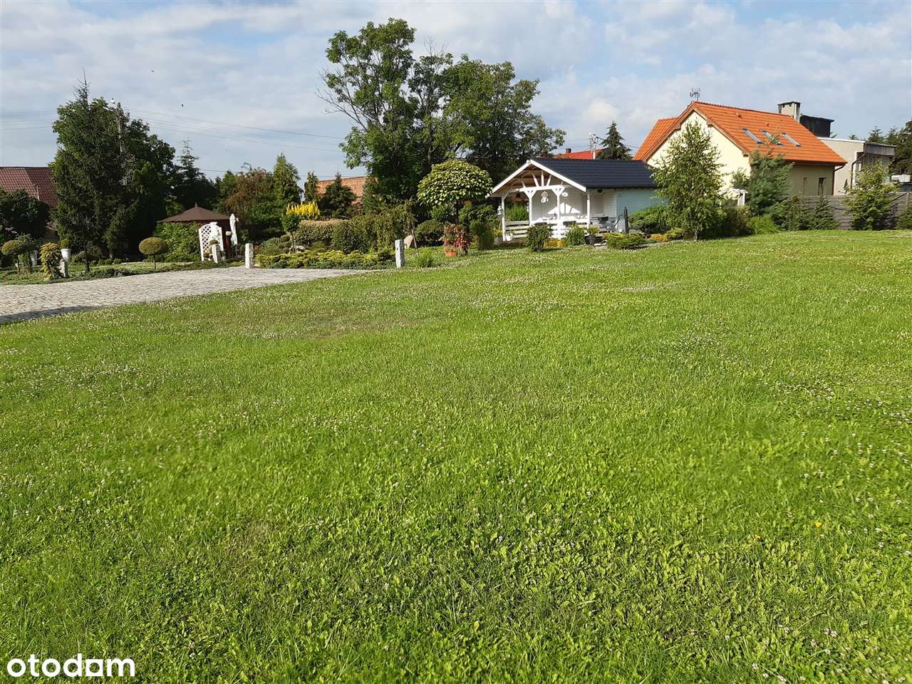 Suchy Dwór - pięknie zagospodarowana działka z pozwoleniem na budowę-11