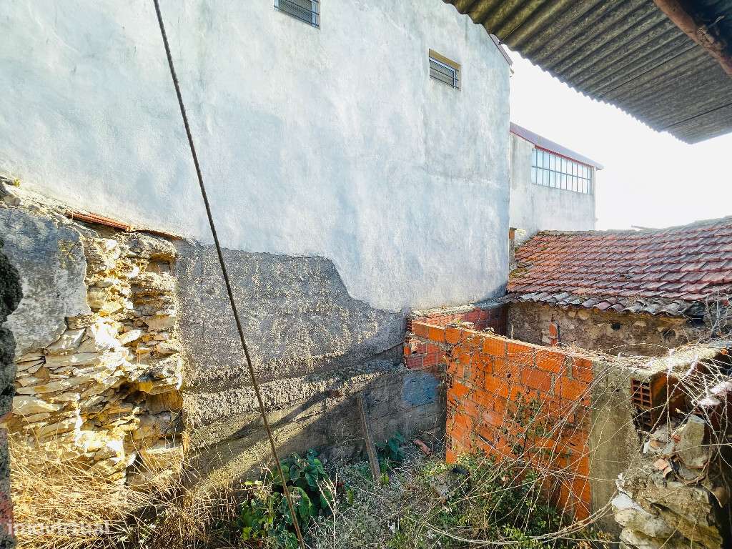 Moradia com terreno e garagem em Cantanhede - Grande imagem: 5/7