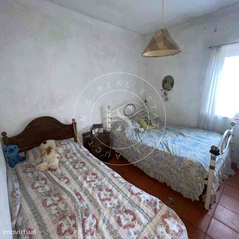 2 Apartamentos + Garagem com Logradouro | Vale de Cambra-19