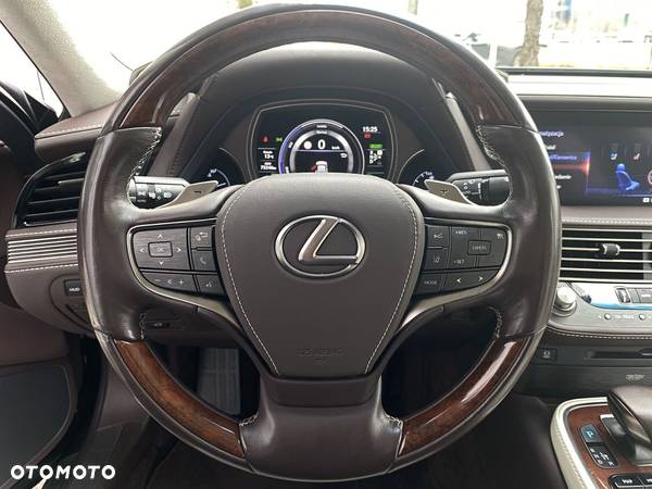 Lexus LS - 24