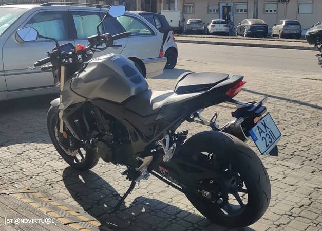 Honda Hornet 750 (Carta A2) - 8