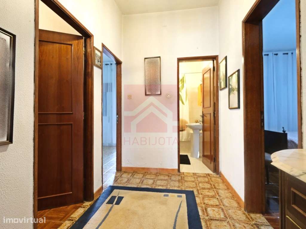 Moradia V3+1 em Fânzeres-21