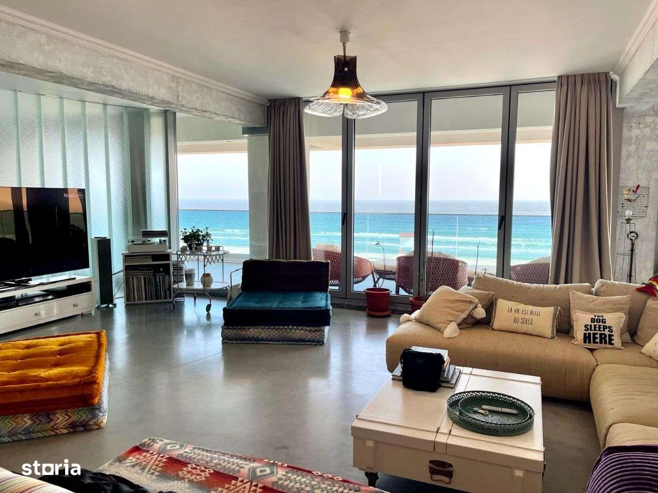 Apartament cu 3 camere, terasa si vedere la mare - Imagine principală: 4/20