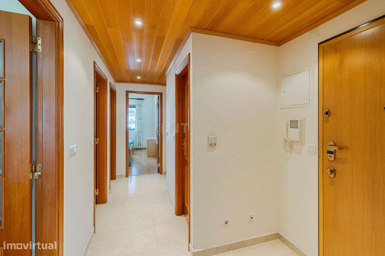 Apartamento T3  Feijó Almada Parque da Paz-5