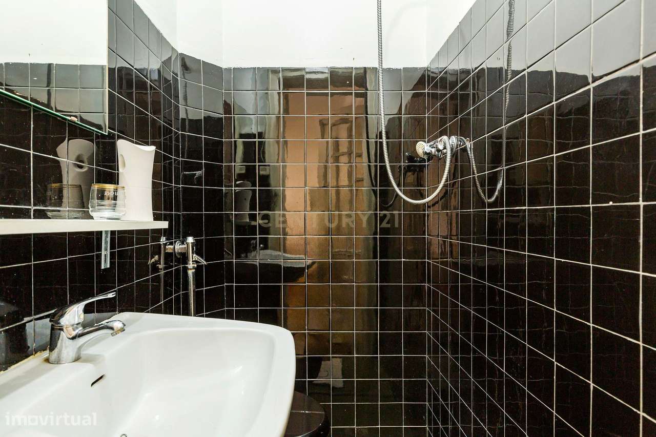 Charmosa Moradia em Alvalade para venda-44