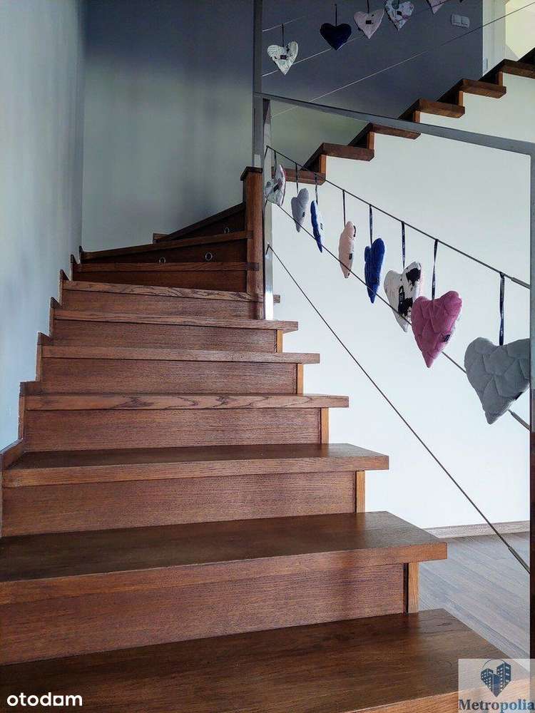 Wyjątkowo kompaktowy dom w rozsądnej cenie, 6 pok.-7