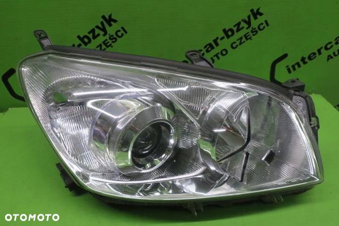 TOYOTA RAV4 REFLEKTOR PRAWY JASNY 2008 2009 2010 - 1