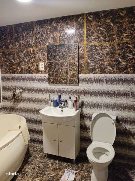 Vand sau schimb cu apartament - Imagine principală: 5/6