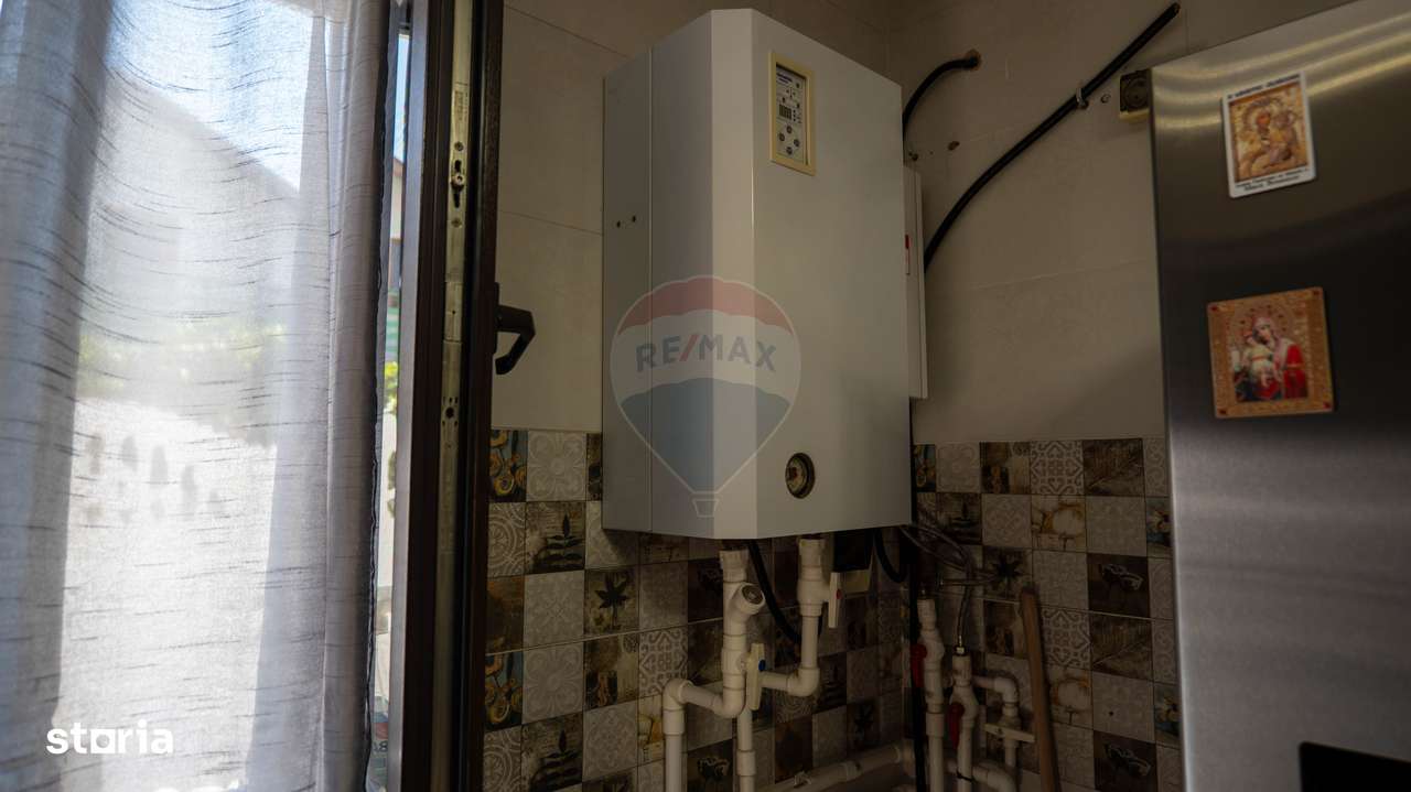 Vanzare vilă cu 4 camere si teren, zona Dobroesti-13