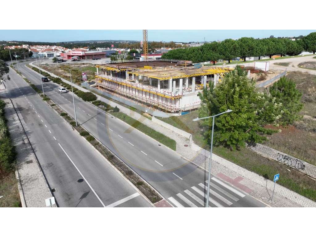 Fantástico T4 na cobertura em Caldas da Rainha-13