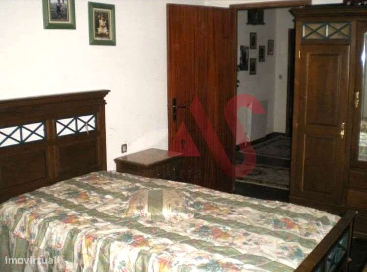 Moradia T3  com 3 quartos, Varanda, Lareira, em Vila Verde, Alijó - Grande imagem: 4/11