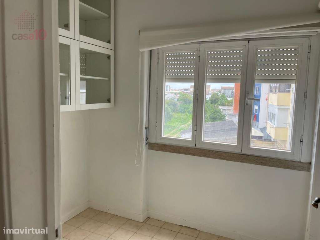 Apartamento T3 para venda no centro do Barreiro-10