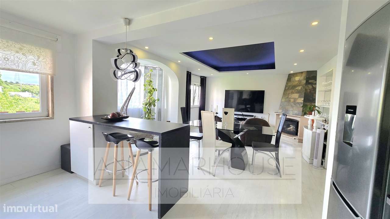 T2 Remodelado com Box para 2 Carros | Open Space 37m² | Vista Verde |-5
