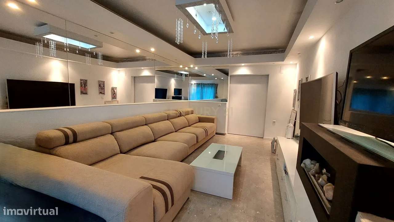 Arrenda Excelente Apartamento T2 Remodelado, Estacionamento coberto pr - Grande imagem: 2/31