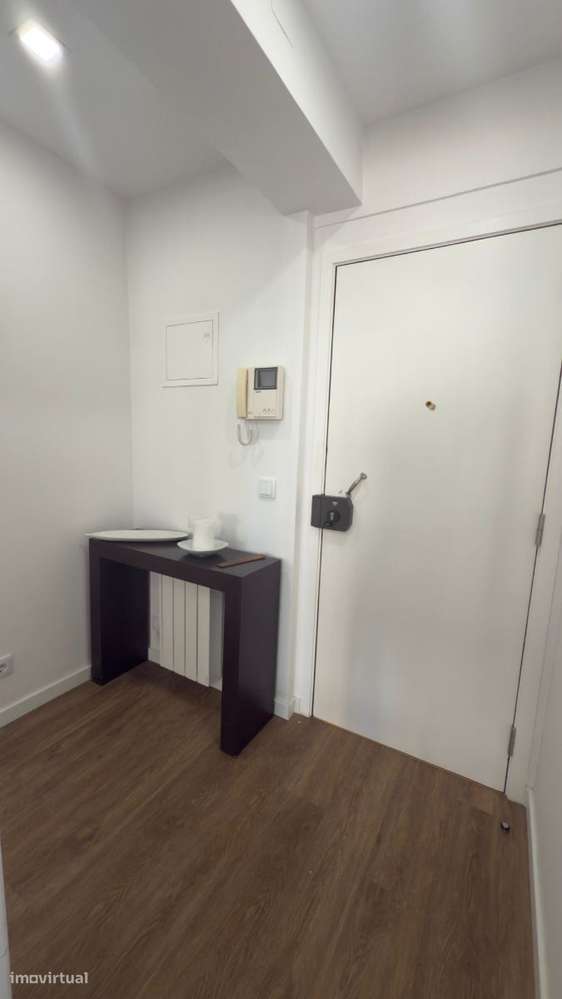 APARTAMENTO T1 kitchenette remodelado, junto à praia. Vistas de mar-17