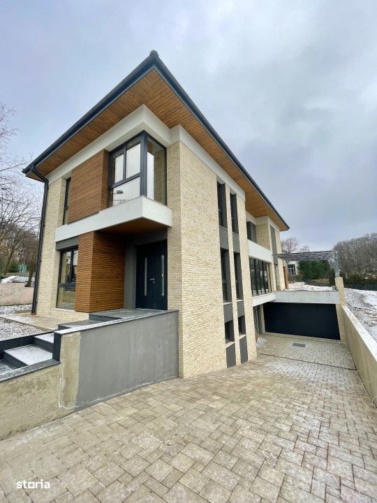 Vanzare casa premium in Faget, 800 mp teren, 318 mp utili, garaj dublu